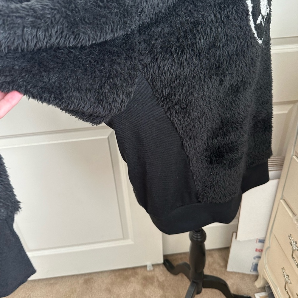 NWT Raiders Fluffy Sweater 2XL - Picture 2 of 5